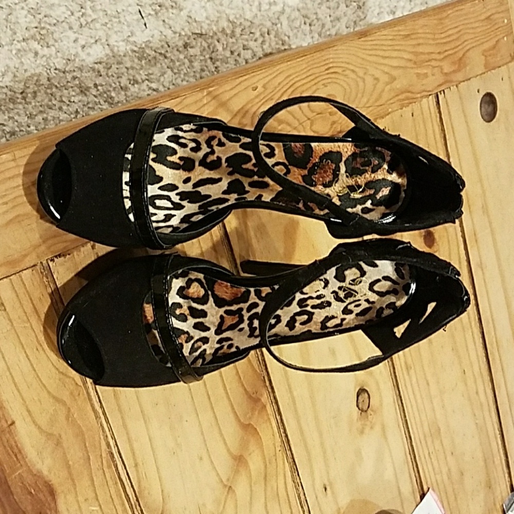Black suede heels